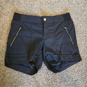 Athleta Outdoor Gorpcore Fitted Hiking Bermuda Long Length Bodycon Fitted Shorts